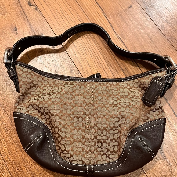 Coach Handbags - FP Coach Small Purse Hobo Bag Jacquard Leather Trim H32-6351 Dark Brown EUC